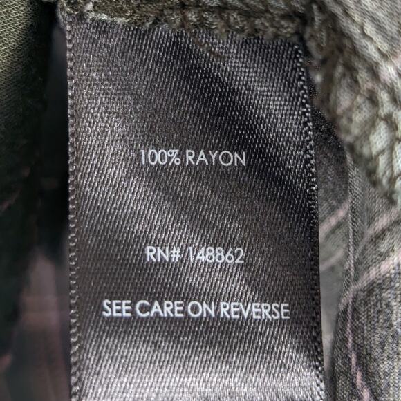 Torrid 2 Plaid Rayon Peplum Button Front Blouse Green Pink Ruffle Hem Top - Picture 3 of 5